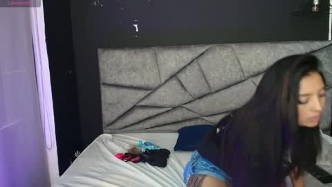 Snapshot of liamonroee_ chatting on 10-22-25, 12:05 L I A M O N R O E online show from 10-22-25, 12:05