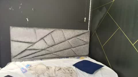 Snapshot of liamonroee_ chatting on 10-28-25, 03:25 L I A M O N R O E online show from 10-28-25, 03:25