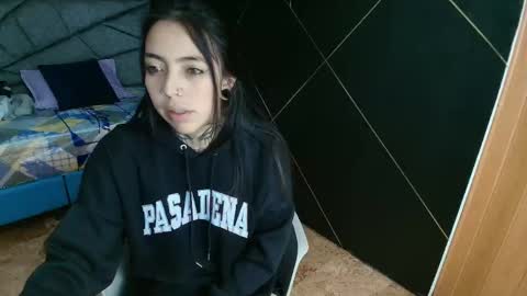 Snapshot of liamonroee_ chatting on 11-06-25, 12:28 L I A M O N R O E online show from 11-06-25, 12:28