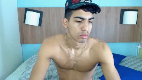 Snapshot of liamwyat chatting on 11-28-25, 10:40 L I A M online show from 11-28-25, 10:40