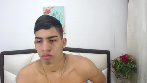 Snapshot of liamwyat chatting on 12-03-25, 11:30 L I A M online show from 12-03-25, 11:30