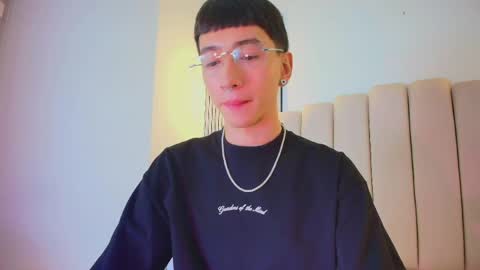 lian_cameron online show from 04-22-26, 04:04