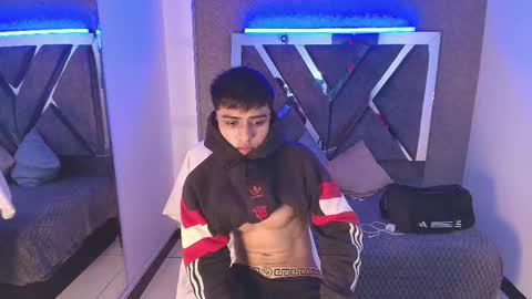 lian online show from 09-12-25, 05:51