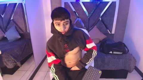 lian online show from 09-18-25, 03:52