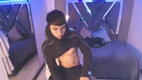 lian online show from 09-26-25, 04:05