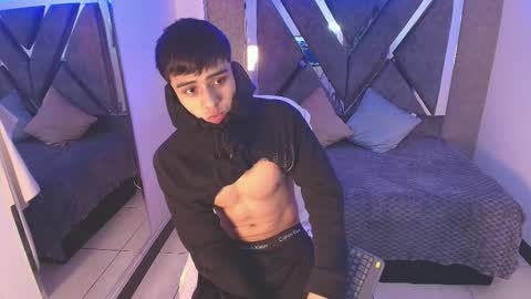 lian online show from 10-10-25, 05:06