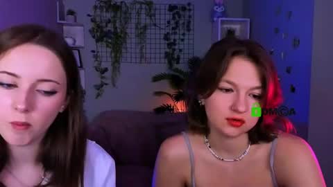 Snapshot of liana_best chatting on 06-15-26, 07:05 Li online show from 06-15-26, 07:05