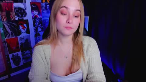 Snapshot of liana_bright chatting on 01-10-25, 09:44 Liana online show from 01-10-25, 09:44