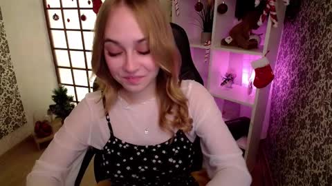 Snapshot of liana_bright chatting on 01-16-25, 02:09 Liana online show from 01-16-25, 02:09