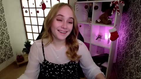 Snapshot of liana_bright chatting on 01-16-25, 05:32 Liana online show from 01-16-25, 05:32