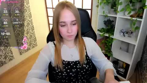 Snapshot of liana_bright chatting on 02-06-25, 03:59 Liana online show from 02-06-25, 03:59