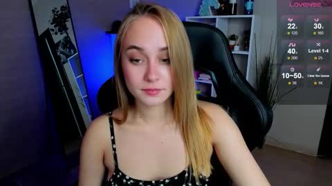 Snapshot of liana_bright chatting on 10-12-25, 02:10 Liana online show from 10-12-25, 02:10