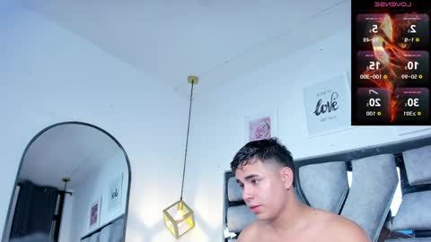 lianfox_ online show from 04-12-26, 01:16