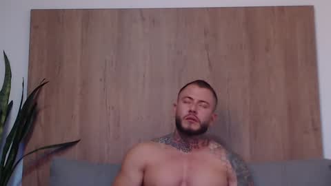 Snapshot of lianjones9 chatting on 02-03-25, 10:32 lianjones9 online show from 02-03-25, 10:32