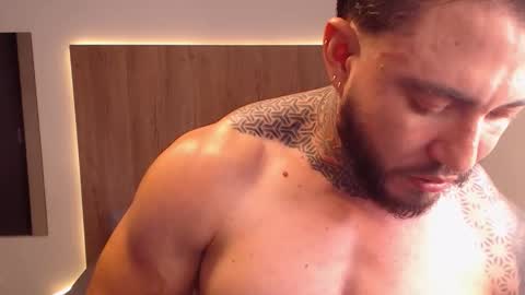 Snapshot of lianjones9 chatting on 10-24-25, 06:26 lianjones9 online show from 10-24-25, 06:26