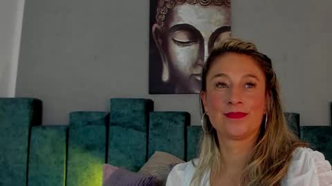 Lian online show from 03-09-25, 01:25