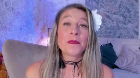 Lian online show from 11-11-25, 07:47