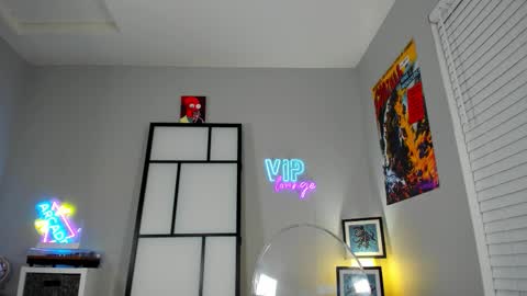 Lianna Lawson online show from 10-22-25, 01:39