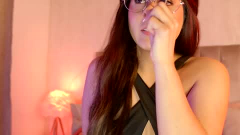 Snapshot of liarasol chatting on 05-05-26, 10:18 Liora online show from 05-05-26, 10:18