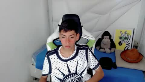 Snapshot of liarr_ chatting on 02-11-26, 08:47 LIAR online show from 02-11-26, 08:47