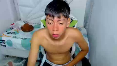 Snapshot of liarr_ chatting on 03-12-26, 08:37 LIAR online show from 03-12-26, 08:37
