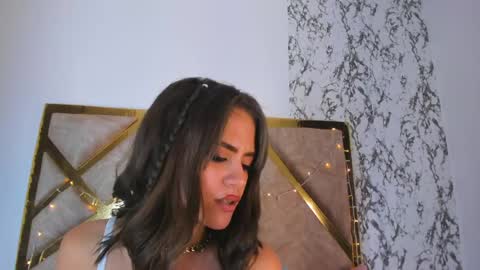 Snapshot of liaruso chatting on 05-23-26, 01:33 liaross online show from 05-23-26, 01:33