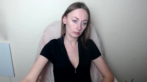 Lia online show from 04-07-26, 11:43