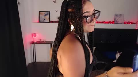 Snapshot of liascarlett chatting on 01-16-25, 06:35 LiaScarlett online show from 01-16-25, 06:35