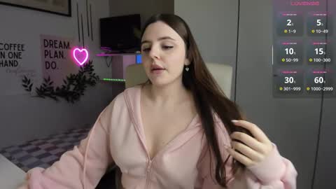 Snapshot of liawoow chatting on 10-06-25, 07:06 Lia online show from 10-06-25, 07:06