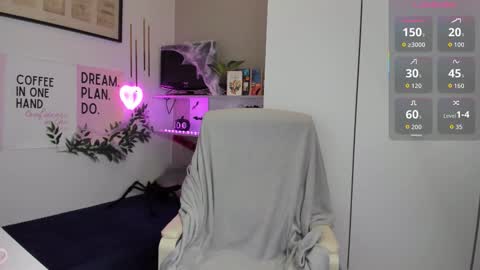 Snapshot of liawoow chatting on 11-07-25, 08:03 Lia online show from 11-07-25, 08:03