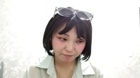 Snapshot of libbiepostlethwaite chatting on 05-23-26, 02:54 Molly online show from 05-23-26, 02:54