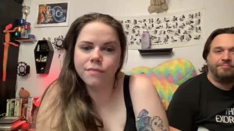 Snapshot of libby_and_mike chatting on 12-14-25, 10:20 libby_and_mike online show from 12-14-25, 10:20