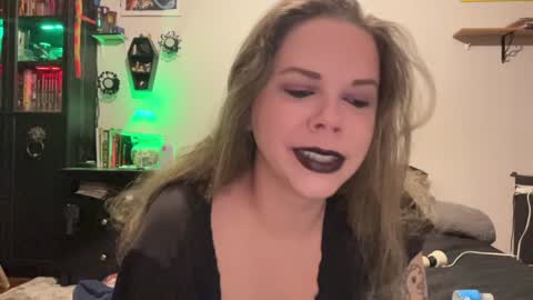 Libby Deetz online show from 12-12-24, 10:13