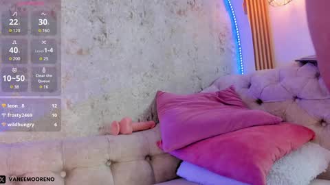 Snapshot of liberty_herrera chatting on 01-22-25, 07:03 Call me Liberty online show from 01-22-25, 07:03