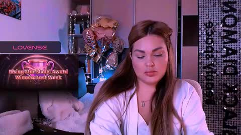 libra_mia online show from 11-21-25, 12:15