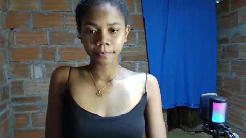 Snapshot of liciiacute chatting on 12-02-25, 08:37 lucia online show from 12-02-25, 08:37