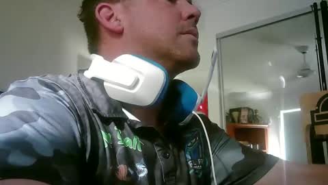 lickitwell29 online show from 04-11-26, 05:01