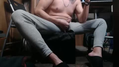 Snapshot of lickurlipz1 chatting on 11-13-25, 08:02 lickurlipz1 online show from 11-13-25, 08:02