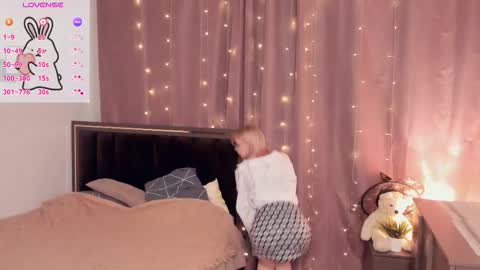 Snapshot of lidiaklemencic chatting on 10-13-25, 07:14 Ann online show from 10-13-25, 07:14