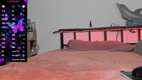 Sophie online show from 02-17-25, 08:04