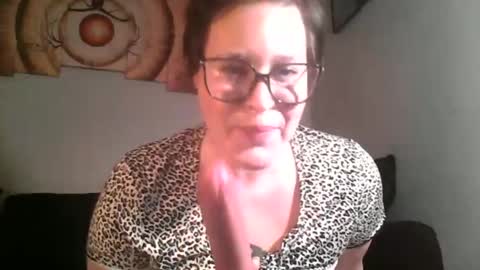 life_as_lindz online show from 03-22-26, 03:54