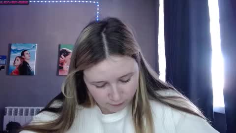 light_lunaa online show from 10-12-25, 07:51