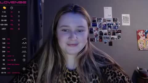 light_lunaa online show from 11-22-25, 03:22