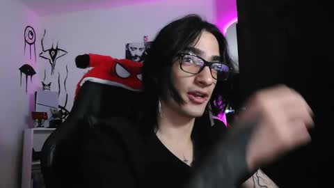 Ezio online show from 12-20-25, 04:41