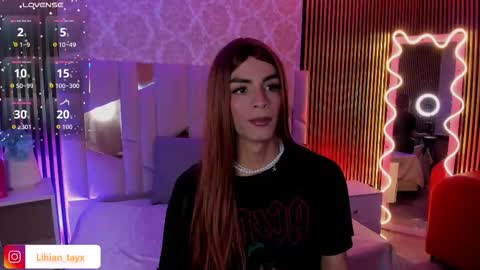 LIHIAN online show from 10-18-25, 03:53