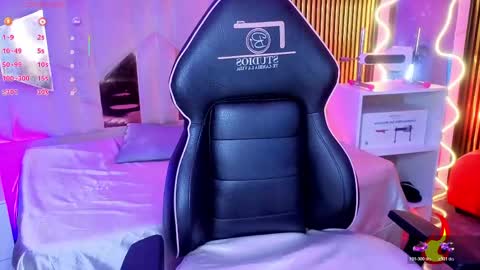 LIHIAN online show from 04-19-26, 12:15