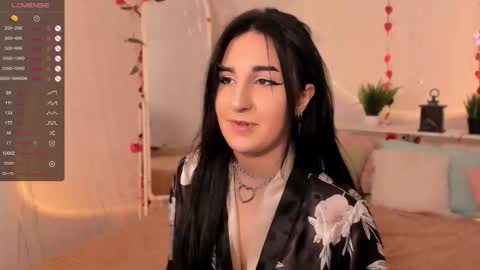 Snapshot of lii_rose chatting on 11-15-25, 02:57 Lii online show from 11-15-25, 02:57