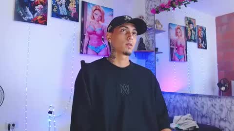 Daniel online show from 10-25-25, 01:07