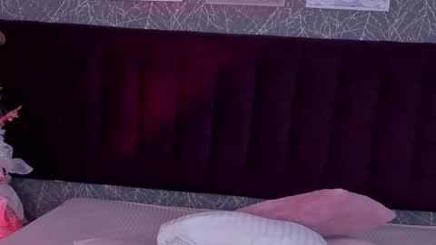 Snapshot of liiacathaleya chatting on 12-14-25, 08:24 Lia online show from 12-14-25, 08:24