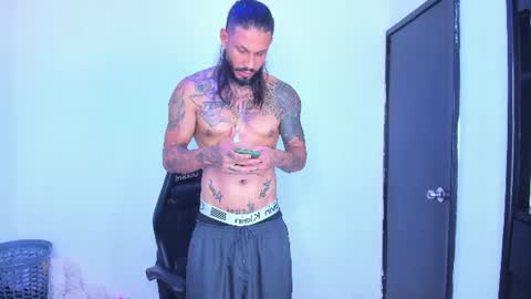 Snapshot of liiam_jesus chatting on 06-10-26, 02:56 liiam_jesus online show from 06-10-26, 02:56